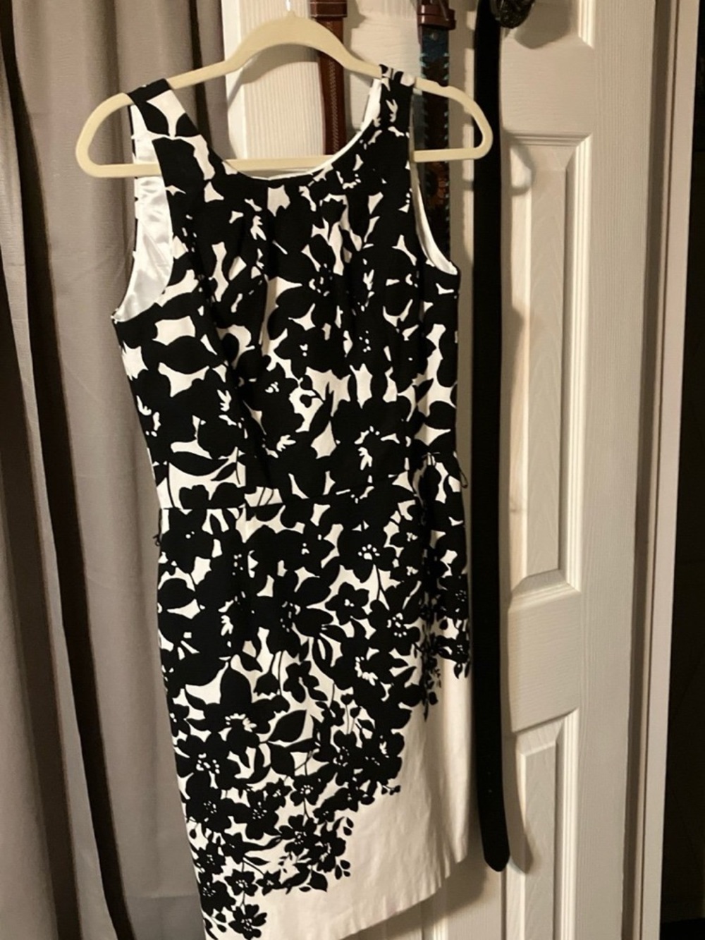 White House Black Market Black & White Floral Midi Dress